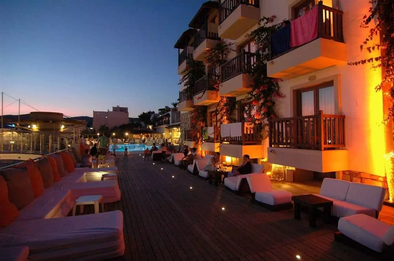 DIAMOND _SHABAVIZ (8).jpg